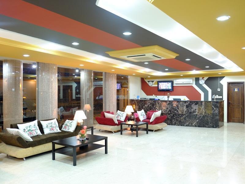 होटल के अलावा Plaza